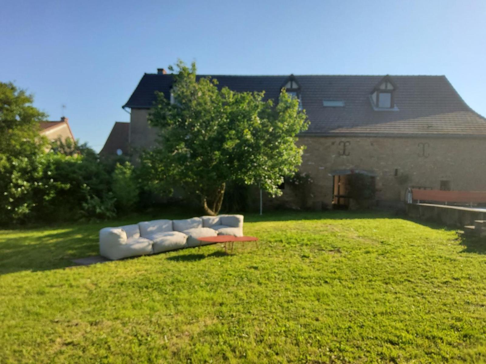 Bed and Breakfast La Parenthese A Etrigny Экстерьер фото