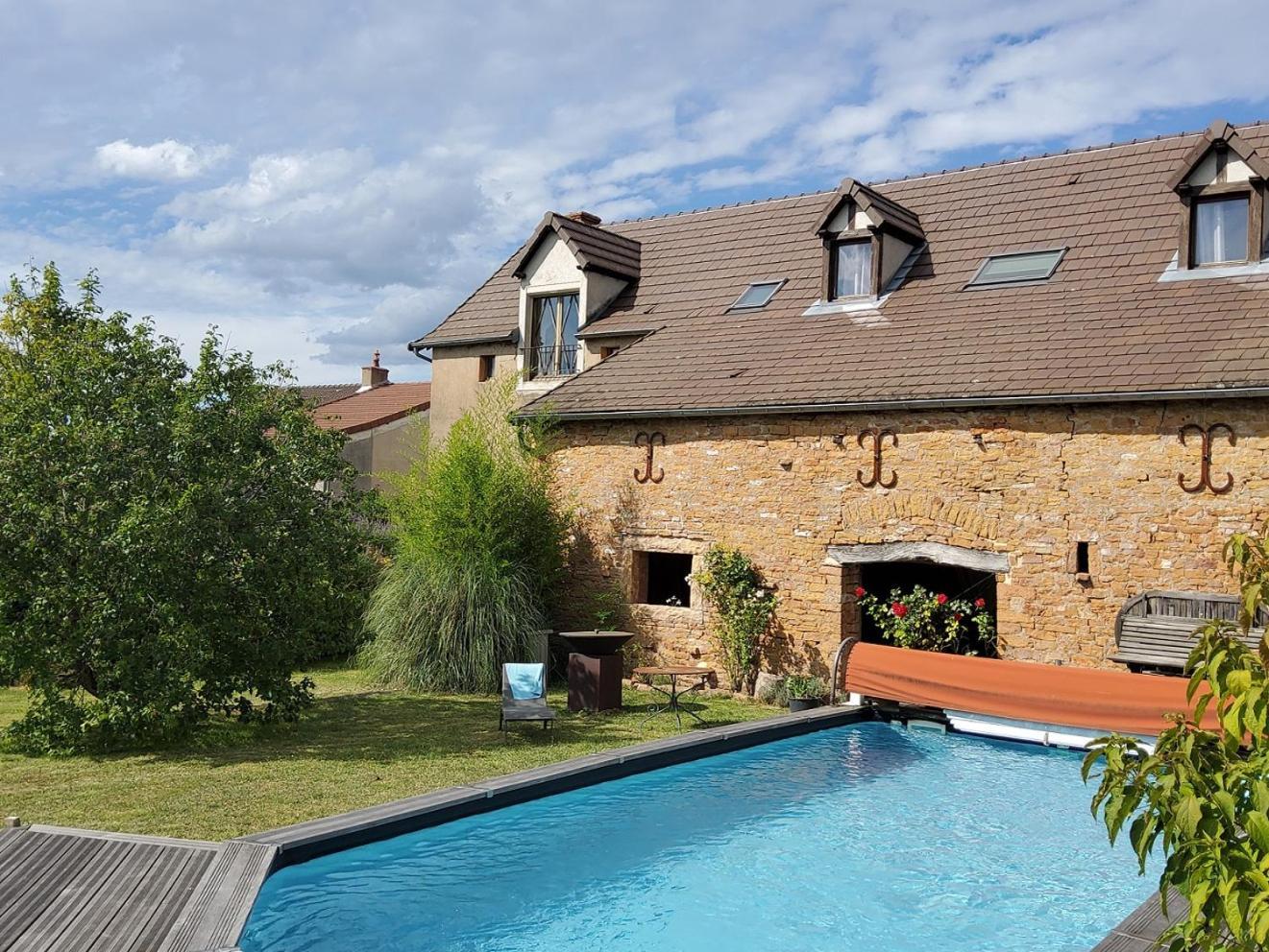 Bed and Breakfast La Parenthese A Etrigny Экстерьер фото