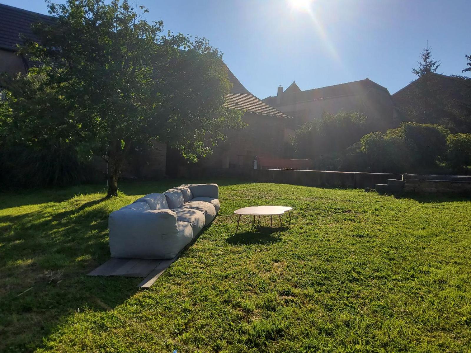 Bed and Breakfast La Parenthese A Etrigny Экстерьер фото