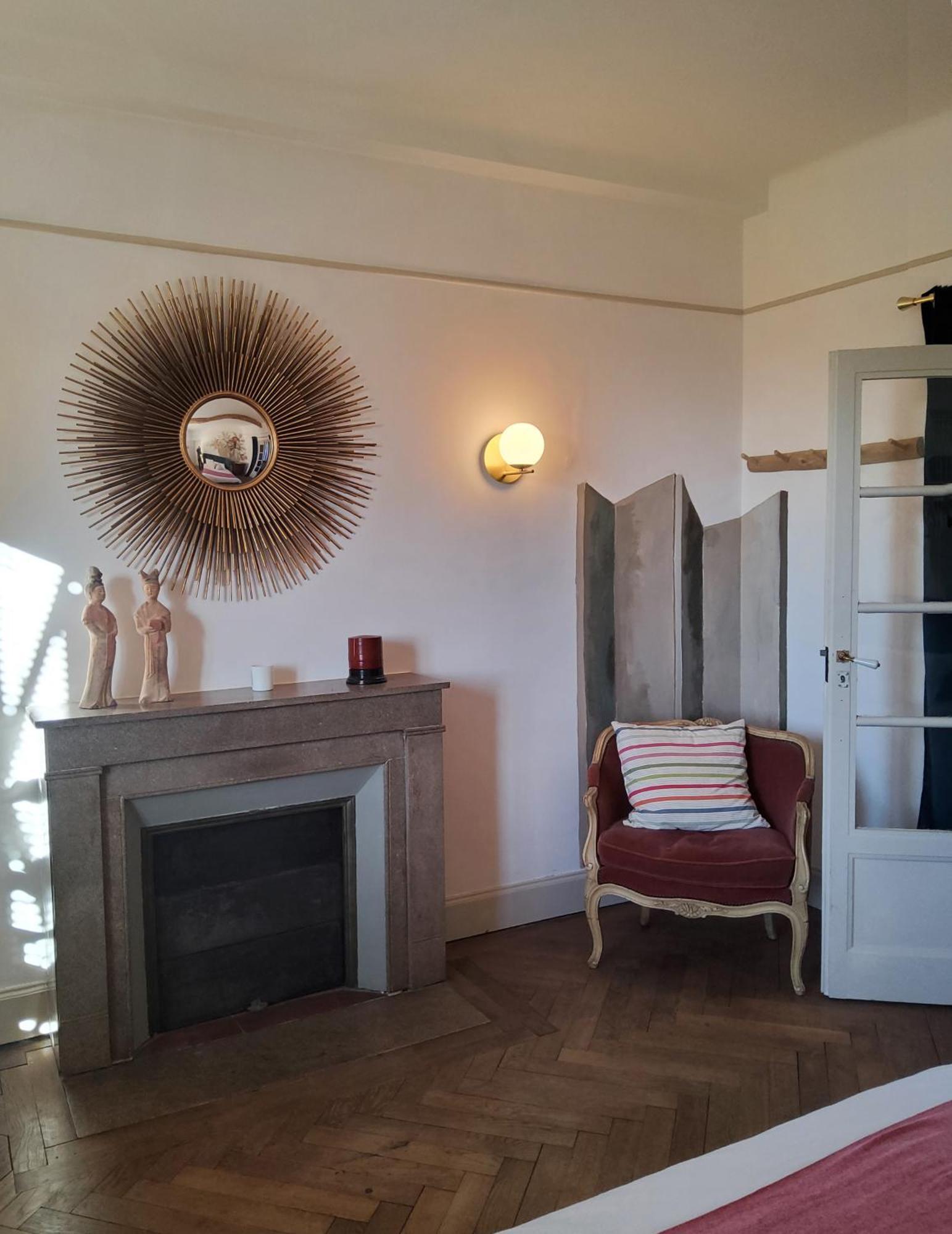 Bed and Breakfast La Parenthese A Etrigny Экстерьер фото