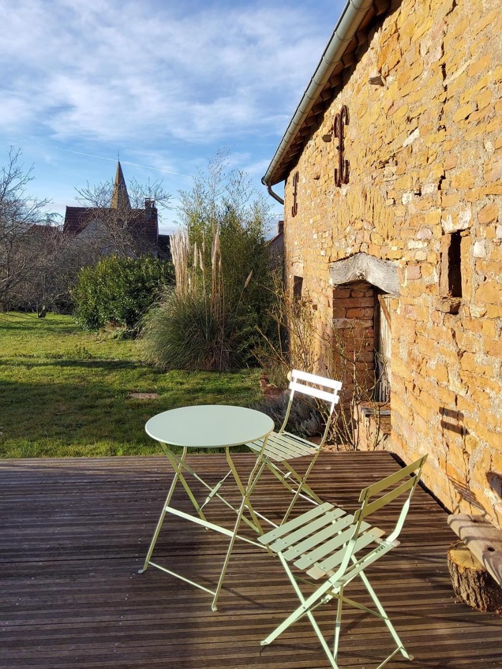 Bed and Breakfast La Parenthese A Etrigny Экстерьер фото